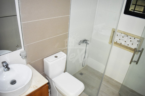 Imagen 17 de 30 de Alquiler De Hermoso Apartamento En Santiago (ajp-203)