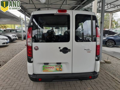 Imagem 4 de 11 de Fiat Doblo Essence 1.8 16v
