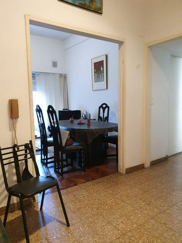 Imagen 6 de 11 de Departamento Dos/tres Ambientes Al Frente Con Balcon Muy Luminoso