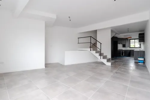Tríplex De 3 Ambientes Con Jardín, Piscina Y Cochera En Venta En Olivos, Vicente López. - foto 1