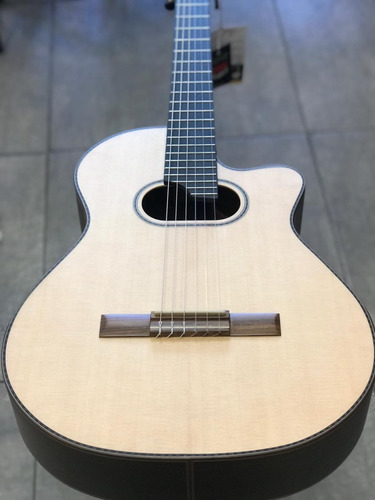 Imagen 3 de 5 de Guitarra Criolla La Alpujarra Mod 100k Boca Oval 22 Trastes