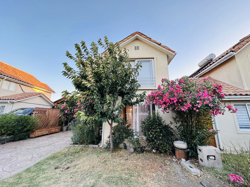 En Venta Hermosa Casa Con Piscina, Padre Hurtado