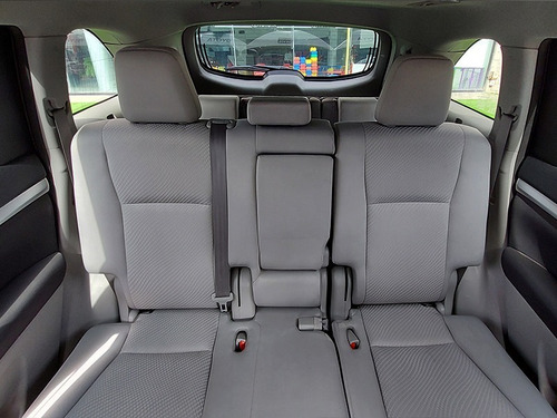 Imagen 13 de 14 de Toyota Highlander Le 2018
