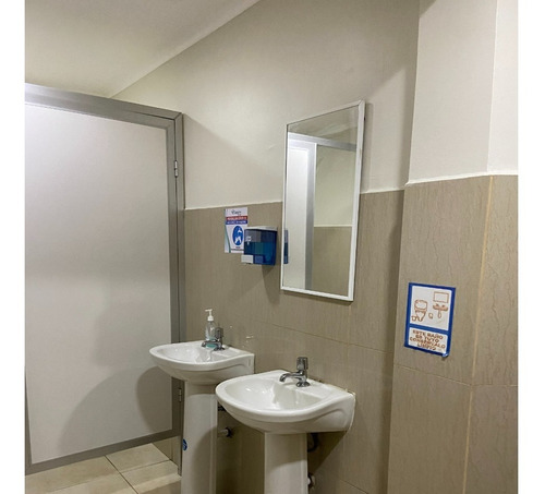 Imagen 9 de 16 de Estupenda Casa Para Uso Comercial En Talcahuano
