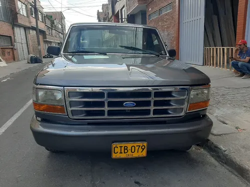 Ford F-150 5.0 Xlt 4x2