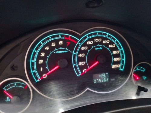 Imagem 11 de 11 de Celta Lt 1.0 02015 Completo Baixo Km