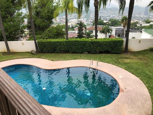 Casa En Venta En Contry En Guadalupe