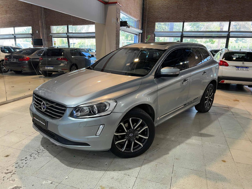 Imagen 2 de 7 de Volvo Xc60 2018 2.5 T5 Inscription