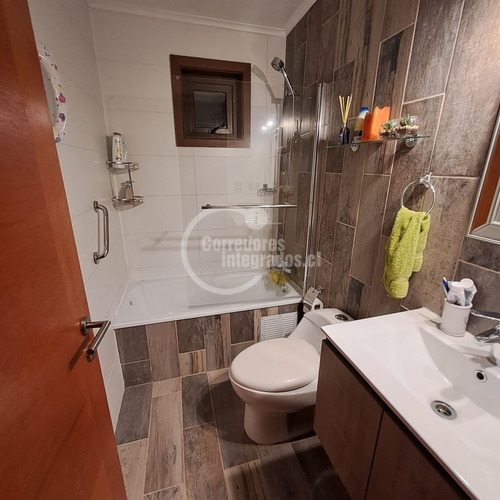 Casa En Venta De 4 Dorm. En Puerto Varas