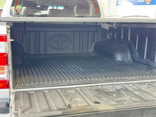 Toyota Hilux 2.8 D-4D TURBO DIESEL CD SRX 4X4 AUTOMÁTICO