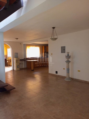 Imagen 3 de 10 de Yohandys Vende Town House En Naguanagua Res Cantapiedra