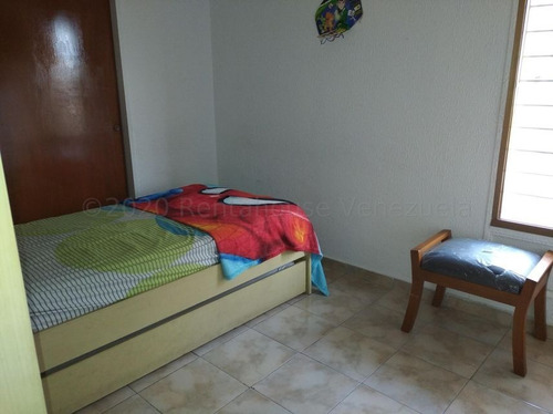 Imagen 7 de 12 de Apartamento En Venta En Urb El Centro Maracay Db 23-4807