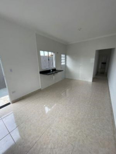 Imagem 4 de 12 de Casa Na Praia De Itanhaém/sp! Com 2 Quartos, Aceita Financiamento Bancário!