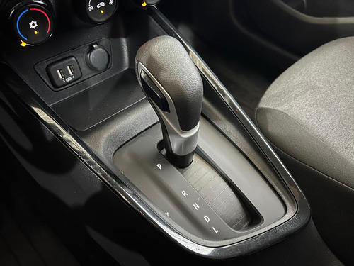 Chevrolet Onix 1.0 TURBO FLEX PLUS AUTOMÁTICO