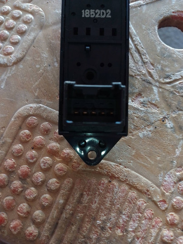 Imagen 3 de 3 de Mando Eleva Vidrio Lancer Glx Touring,signo