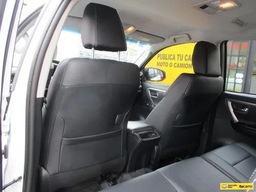 Toyota Fortuner Black Edition 4x2 2.4cc At Aa