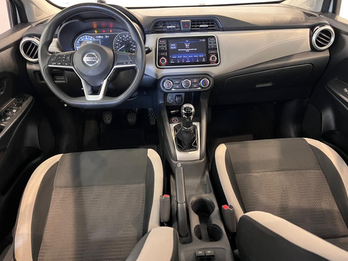 Nissan Versa 1.6 Advance Mt