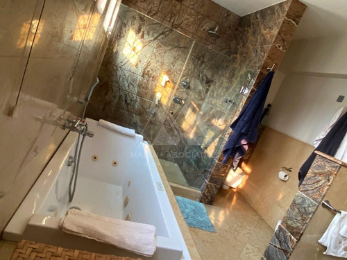 Casa En Venta En Fraccionamiento Los Cizos En Cuernavaca Morelos