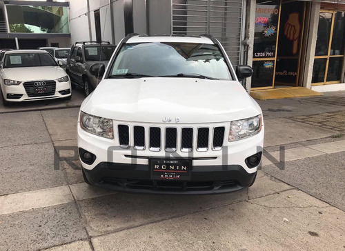 Imagen 3 de 14 de Excelente Jeep Compass 2.4l Limited 4x2 Cvt 2012