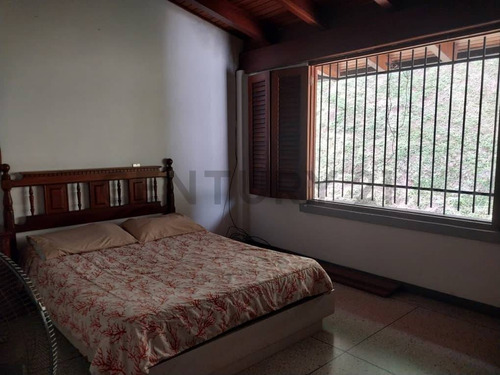 Acogedora Casa En Lomas De La Trinidad