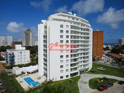 Imagen 17 de 27 de Venta De Apartamento De Tres Dormitorios En Punta Del Este