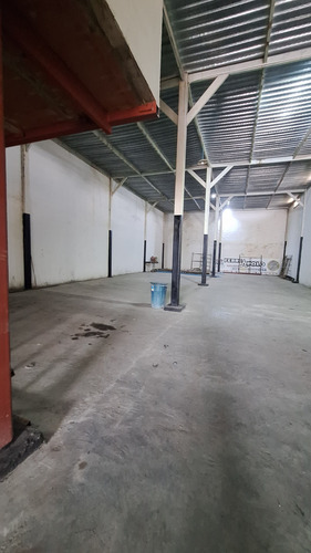 Se Alquila Galpon, Apto, Local En La Calle Boyaca Al02-1912sc-dflo