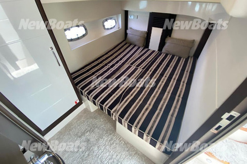 Schaefer Phantom 620 -ñ Ferretti Azimut Intermarine Beneteau
