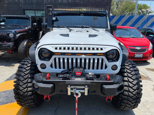 Imagen 2 de 15 de Jeep Wrangler 3.6 Unlimited Sahara V6 4x4 At 2015