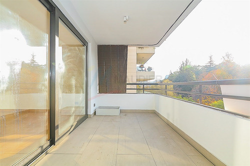 Departamento En Arriendo De 2 Dorm. En Las Condes