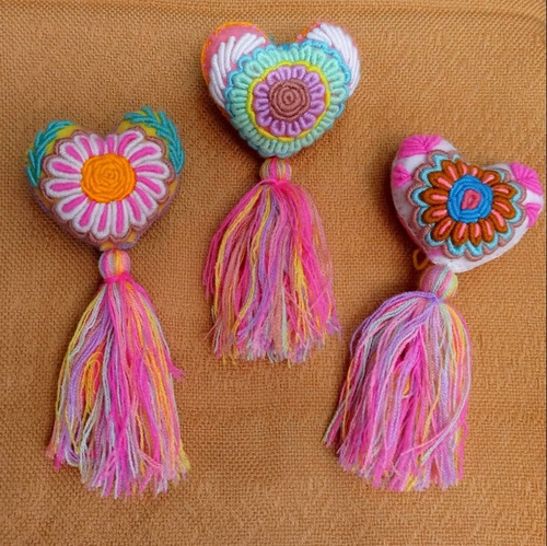 Lote De 6 Colgantes Pompon En Forma Corazón Bordado Rococo