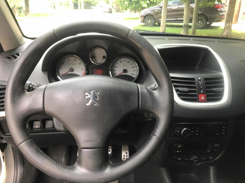 Peugeot 207 2012 1.6 Xt