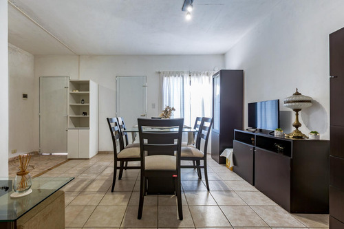 Venta/permuta - Casa - 2 Dormitorios Con Cochera Y Galpón - Bella Vista, Rosario.