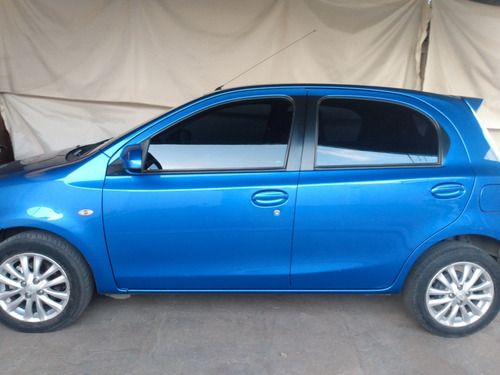 Imagen 6 de 8 de Toyota Etios