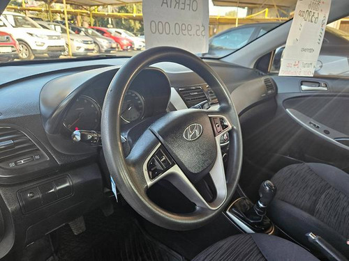 Hyundai Accent 1.4 RB GL AC 2AB