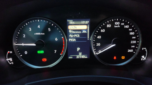 Lexus IS 2.5 300H Luxury