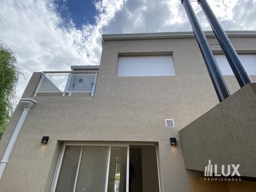 Imagen 29 de 30 de Venta Departamento Duplex Extrenar 2 Dormitorios Patio Cochera - Granadero Baigorria