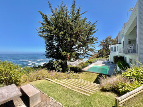 Gran Casa En Primera Línea Con Vista Impresionante, Zapallar