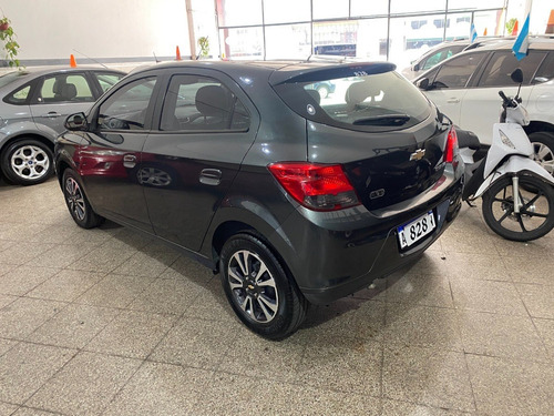 Imagen 5 de 12 de Chevrolet Onix 1.4 Ltz Full Full 2016