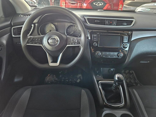 Nissan Qashqai 2.0 SENSE 4X2 MT 5P