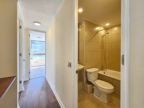 Depto 74 M², Carmen 297 Esquina Marin, Santiago Centro