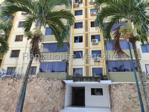 María E. Vende Cómodo Y Fresco Apartamento En Las Guacamayas, Lara#25-17031**