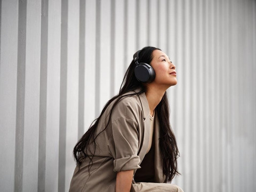 Imagen 2 de 6 de Audífono Sennheiser Momentum 4 Wireless Bt 5.2 60 Horas