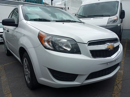 Imagen 2 de 9 de Chevrolet Aveo 2018 1.5 Ls Mt