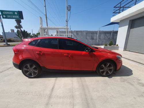 Imagen 2 de 15 de Volvo V40 Crosscountry
