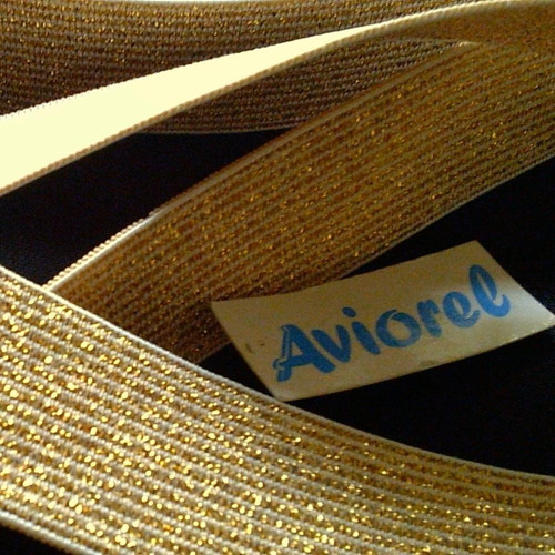 Aia-1031 Elástico Con Lurex 25 Mm Por 50 Mts