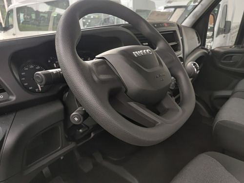 Iveco Daily Com Baú 2025