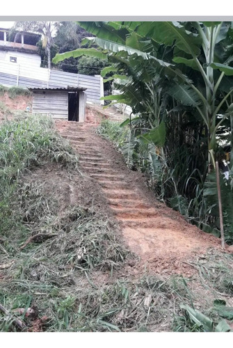 Uma Construção No Ponto De Laje. Alicerce Pra Dois Andares