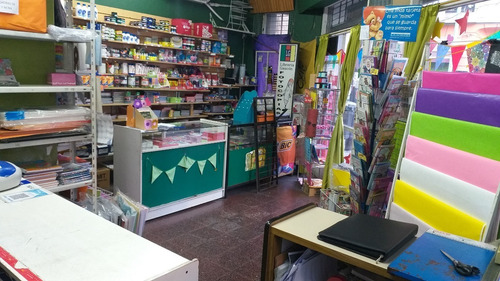 Imagen 10 de 11 de Libreria 5 Colegios Alrededor Vende L & L Group