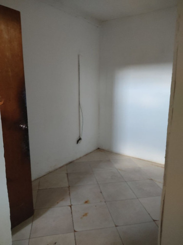 Imagen 12 de 17 de Venta De Local Comercial En C C Costa Atlántica. Av Atlántico, Puerto Ordaz
