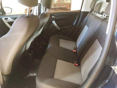 Imagen 10 de 13 de Peugeot 208 1.5 5p Active